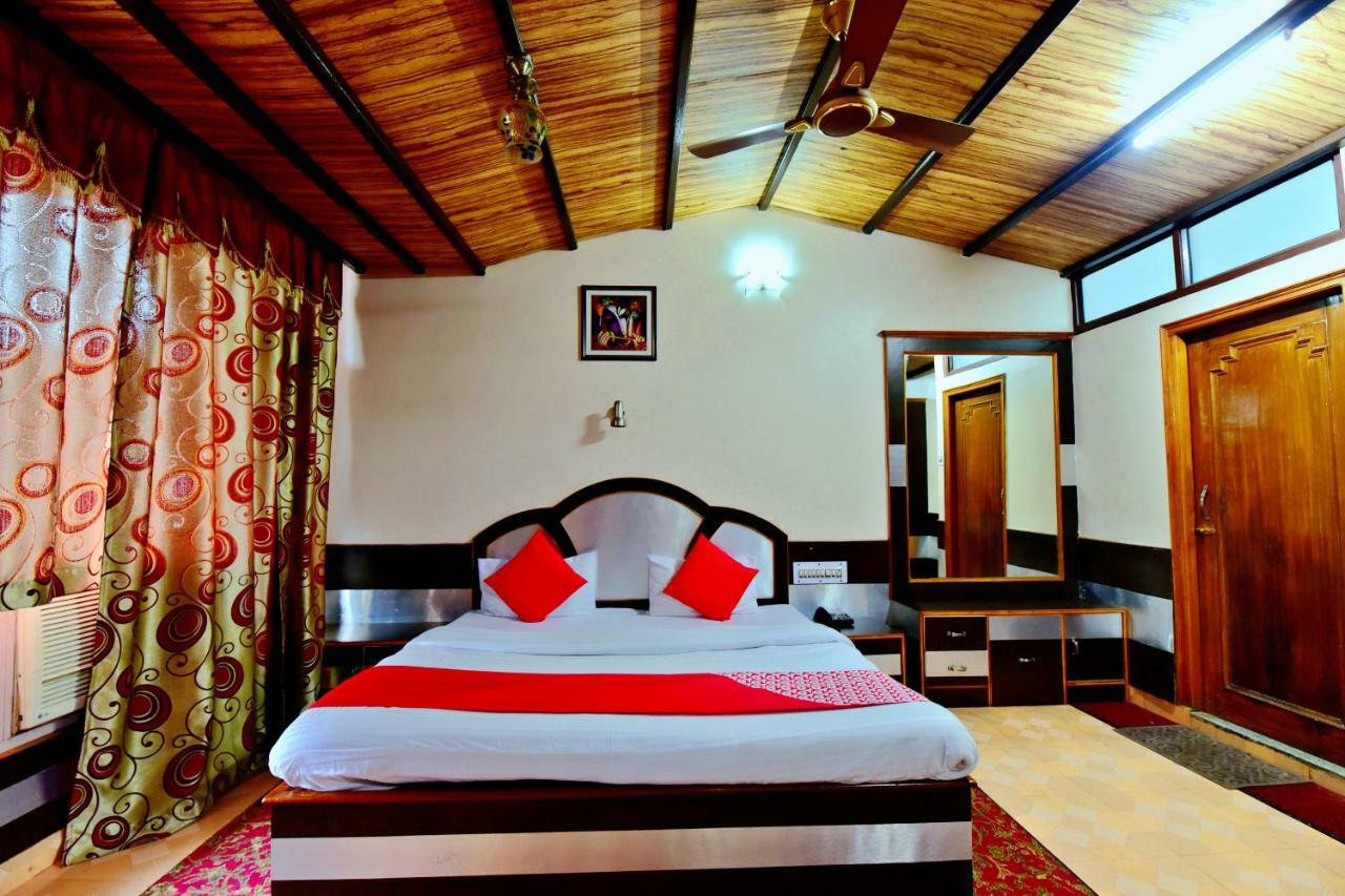 ماندي Oyo 26909 Hotel Paras المظهر الخارجي الصورة