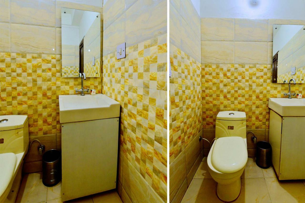 ماندي Oyo 26909 Hotel Paras المظهر الخارجي الصورة